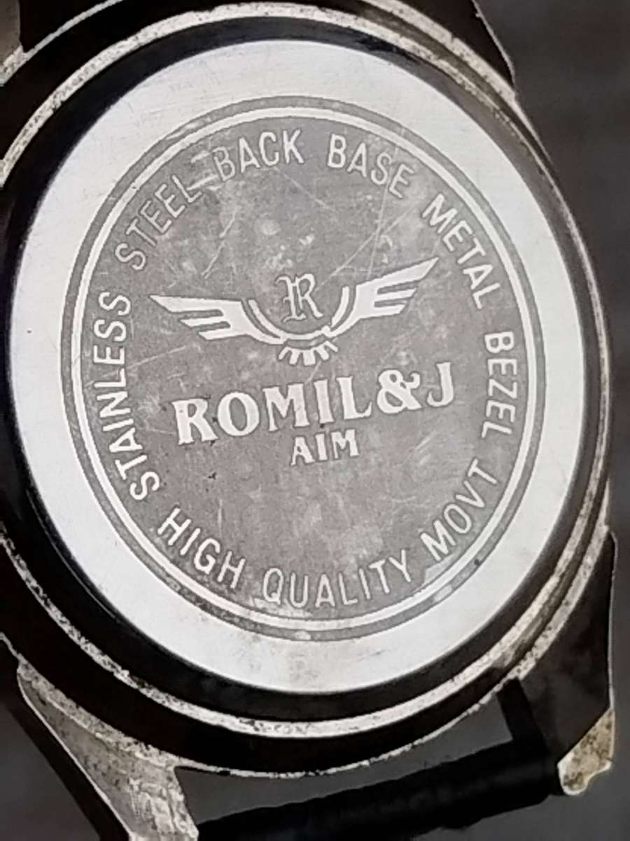 MENS VINTAGE ROMIL & J WATCH IN EXCELLENT WORKING CONDITION