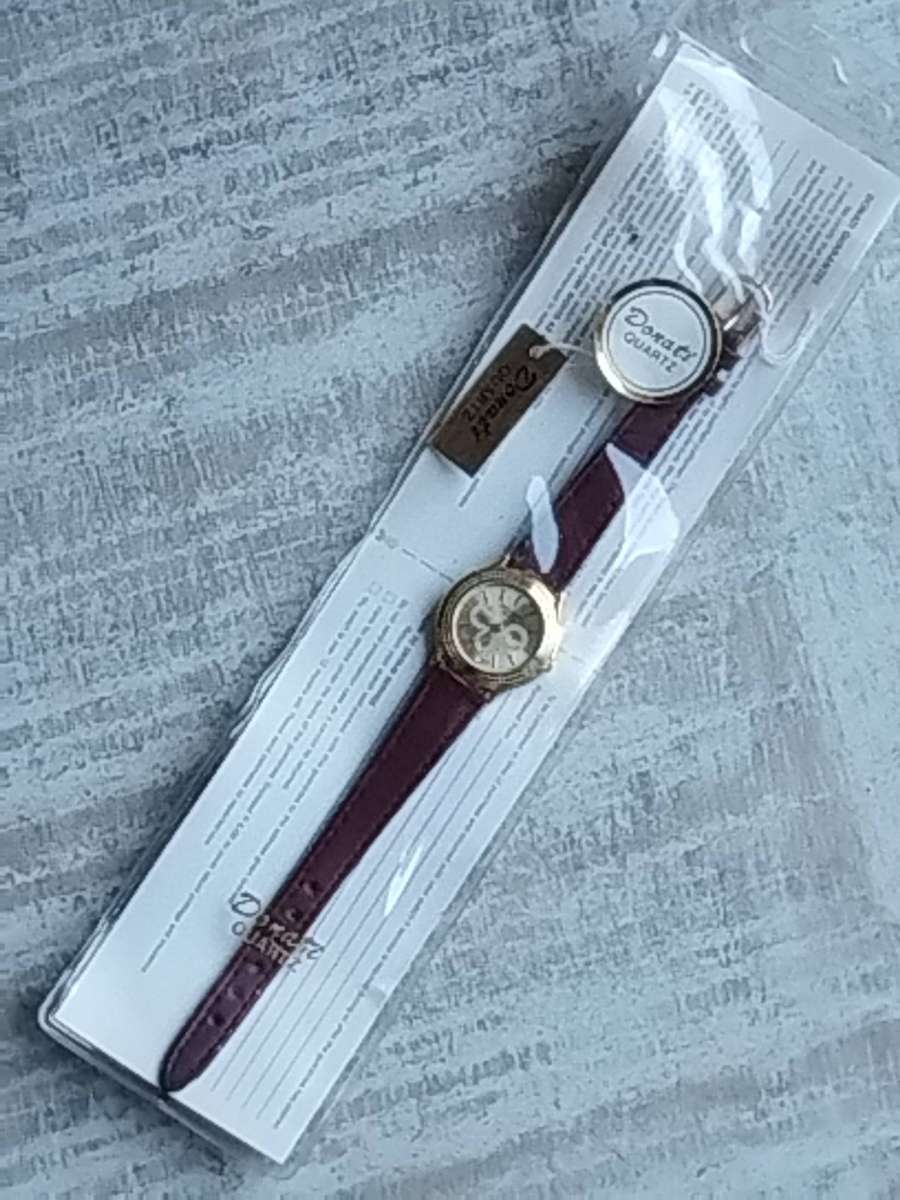 LADIES GOLD DONATI WATCH IN EXCELLENT WORKING CONDITION