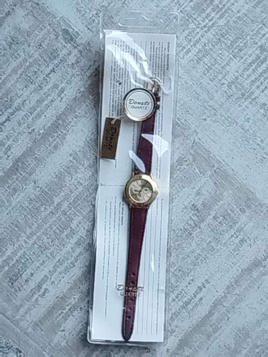 LADIES GOLD DONATI WATCH IN EXCELLENT WORKING CONDITION