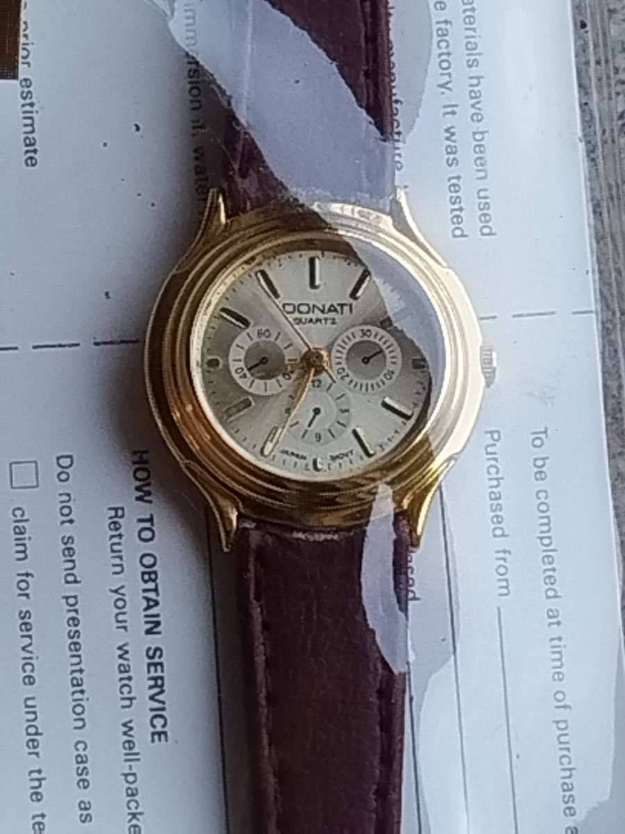 LADIES GOLD DONATI WATCH IN EXCELLENT WORKING CONDITION