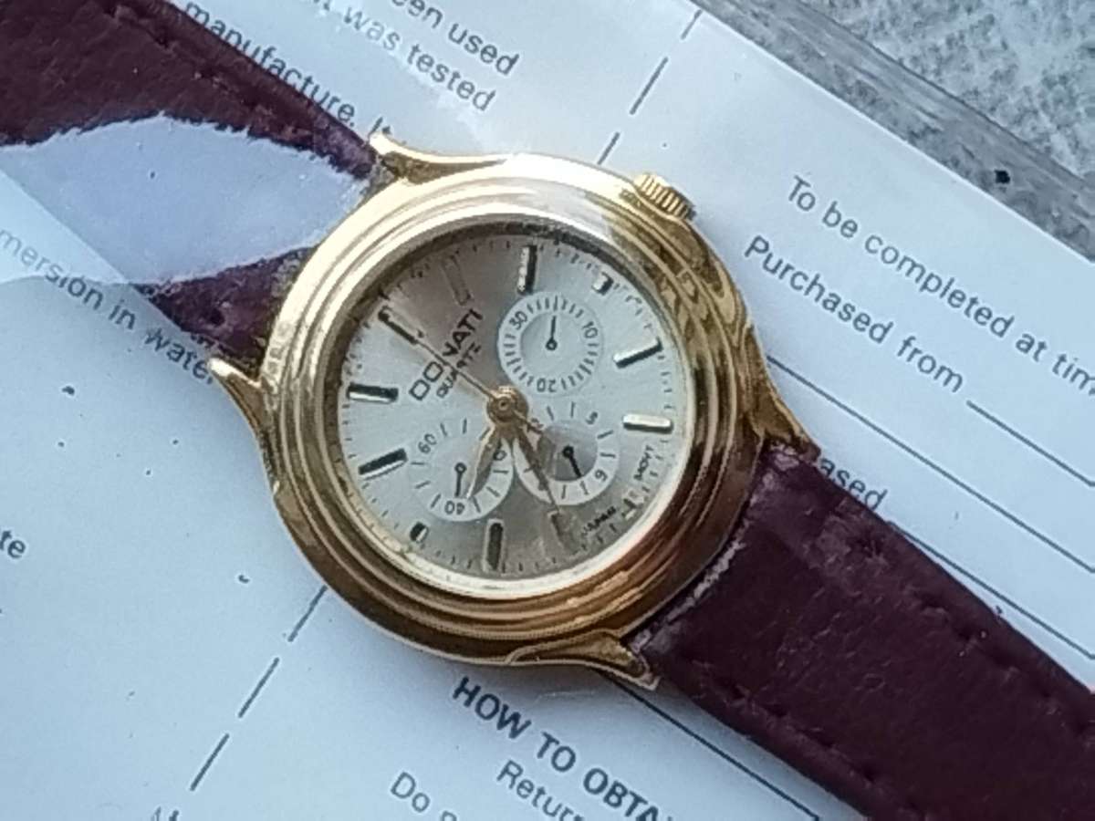 LADIES GOLD DONATI WATCH IN EXCELLENT WORKING CONDITION