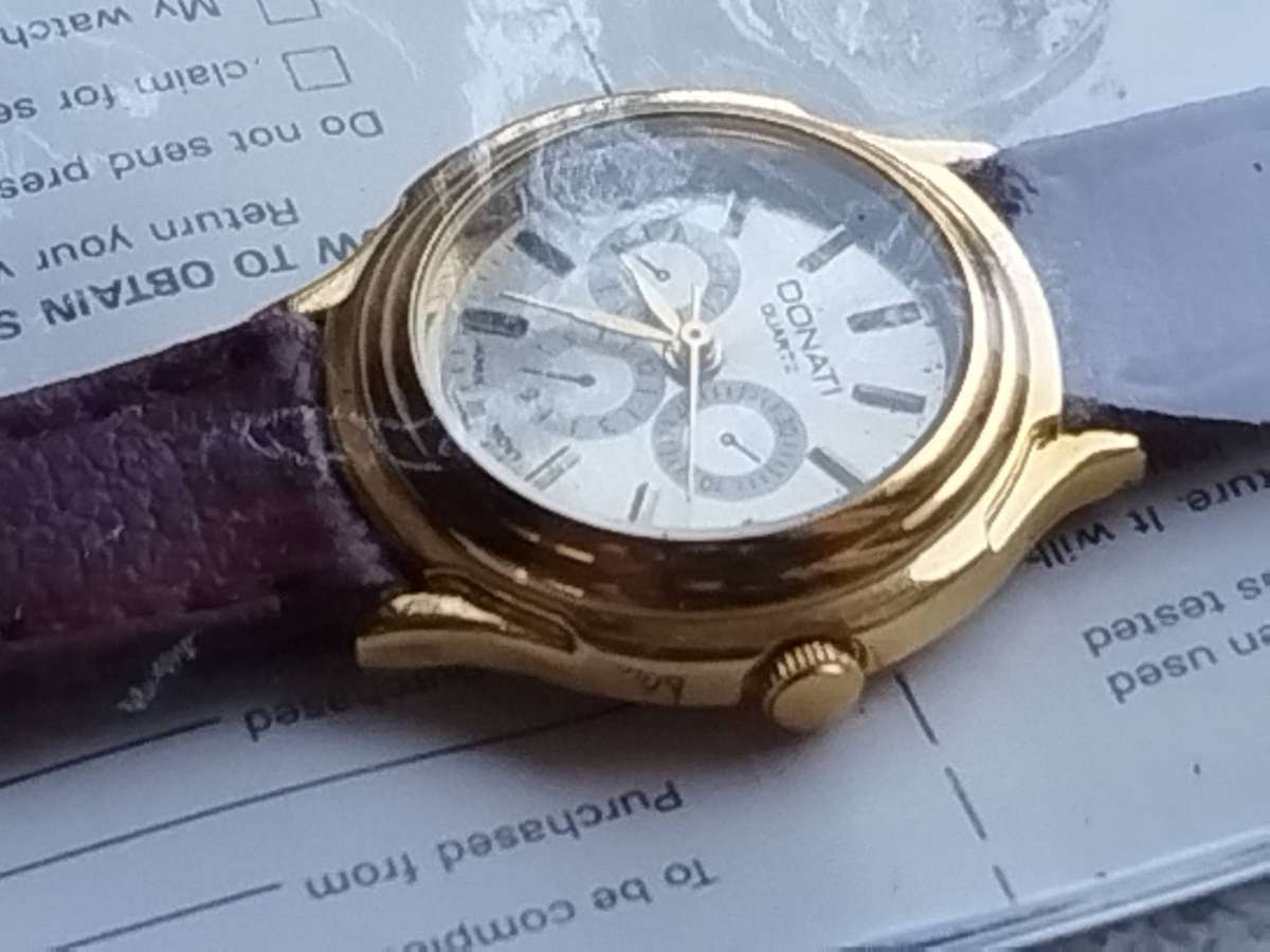 LADIES GOLD DONATI WATCH IN EXCELLENT WORKING CONDITION