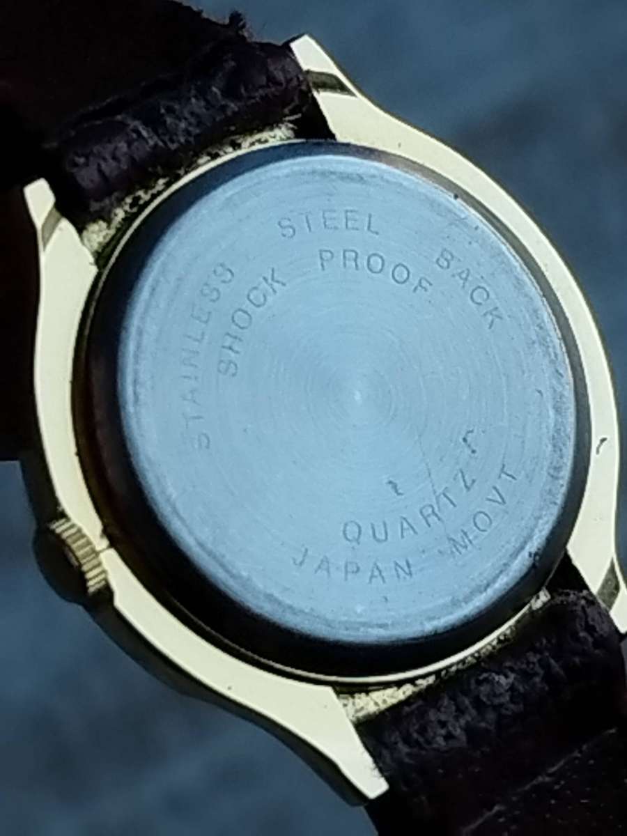 LADIES GOLD DONATI WATCH IN EXCELLENT WORKING CONDITION