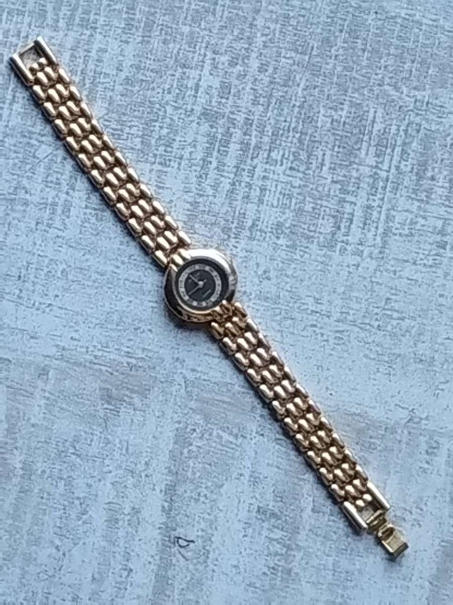 LADIES WESTAR GOLD WATCH IN EXCELLENT WORKING CONDITION