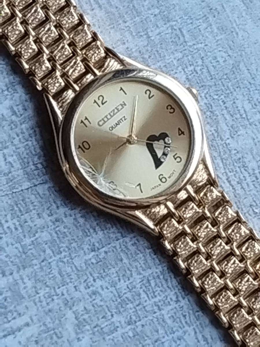 MENS VINTAGE CITIZEN GOLD WATCH IN EXCELLENT WORKING CONDITION