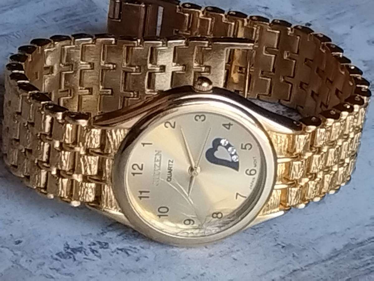 MENS VINTAGE CITIZEN GOLD WATCH IN EXCELLENT WORKING CONDITION