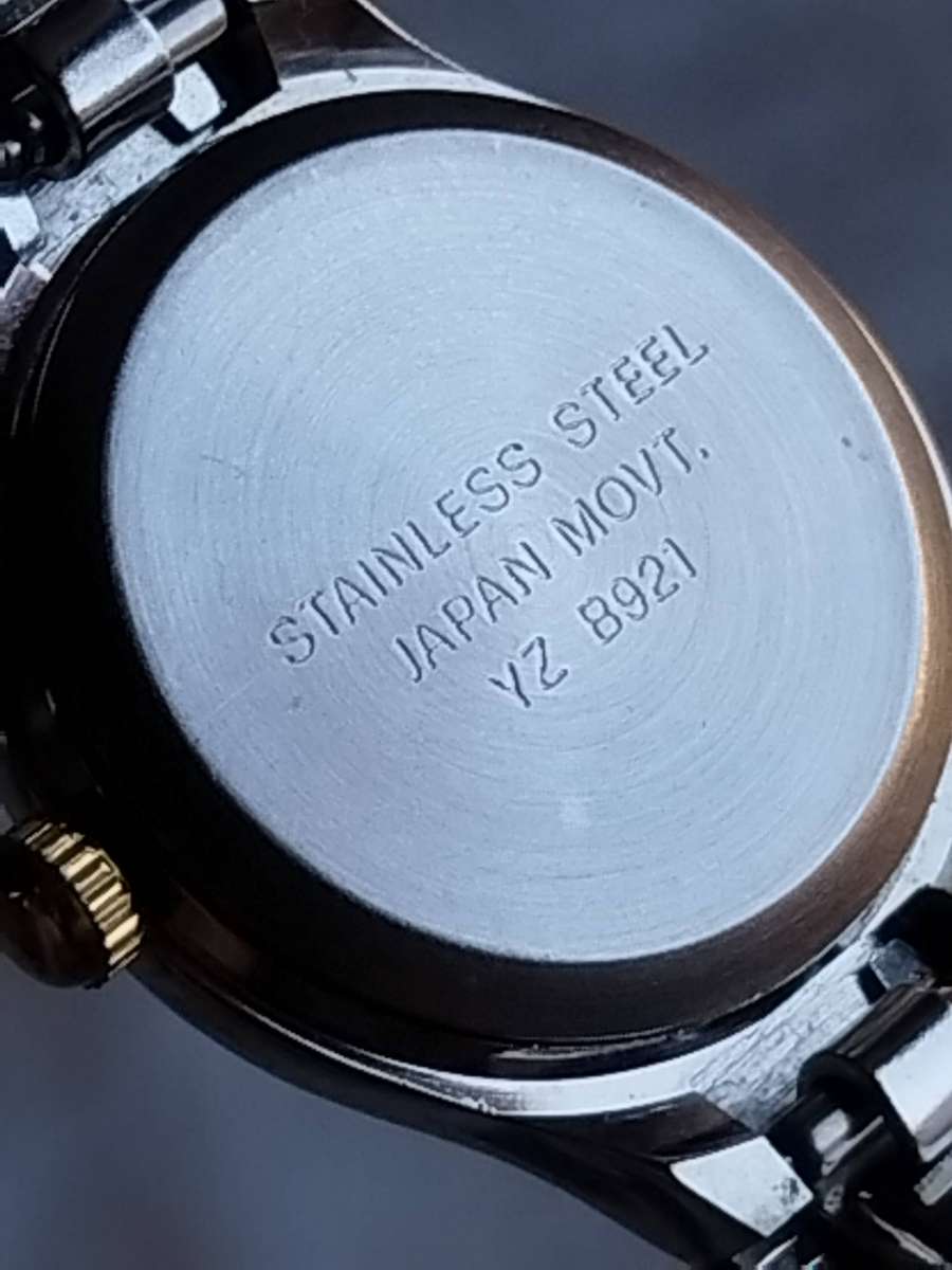 LADIES STAINLESS STEEL WATCH SET BOTH IN EXCELLENT WORKING CONDITION - BIDDING FOR BOTH WATCHES