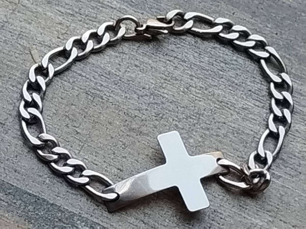 MENS STAINLESS STEEL CROSS BRACELET 7MM WIDE