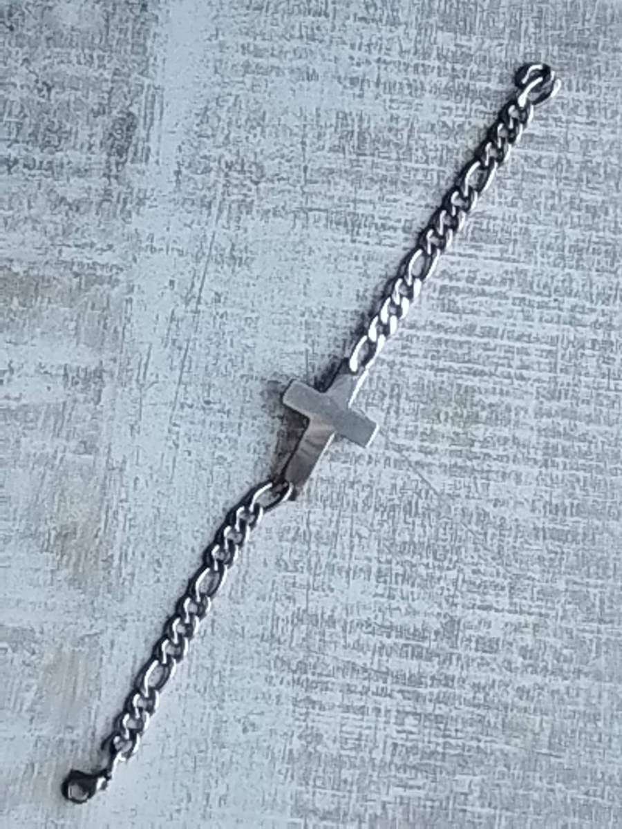 MENS STAINLESS STEEL CROSS BRACELET 7MM WIDE