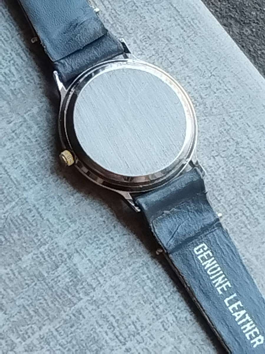 MENS VINTAGE VELLE VALEE GOLD WATCH IN EXCELLENT WORKING CONDITION