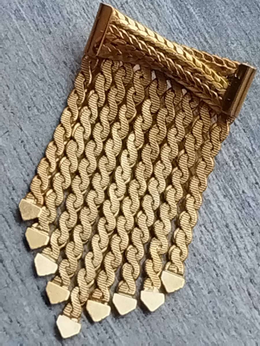 LADIES STUNNING VINTAGE GOLD BROOCH IN GREAT CONDITION