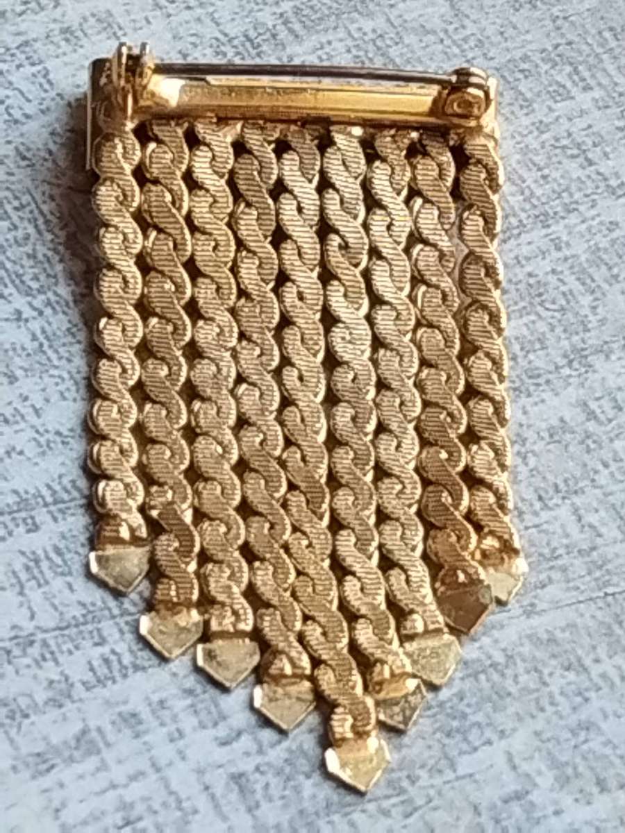 LADIES STUNNING VINTAGE GOLD BROOCH IN GREAT CONDITION