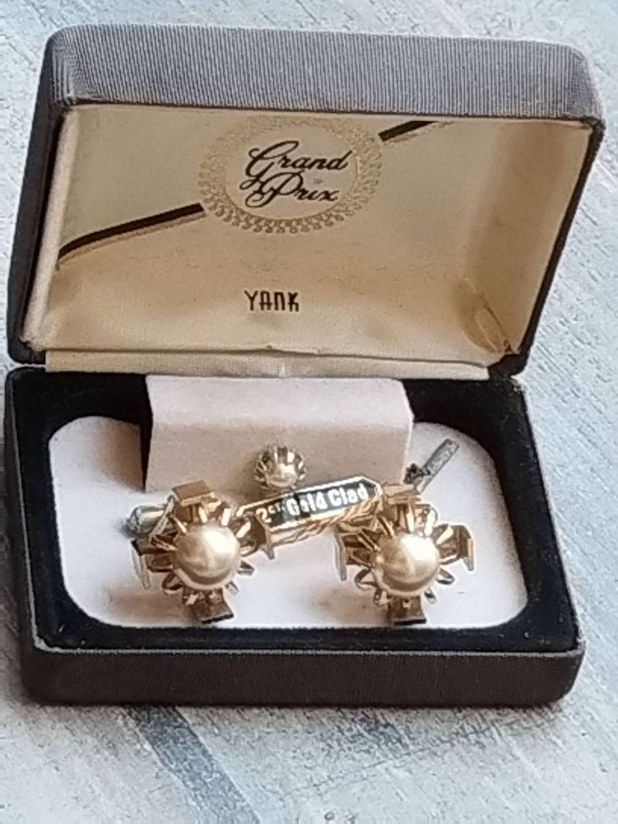MENS VINTAGE 22CT GOLD CLAD PEARL CUFFLINKS WITH ORIGINAL DISPLAY BOX