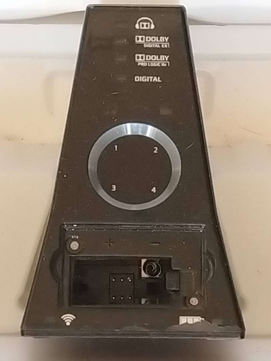 XBOX TRITTON WARHEAD 7.1 WIRELESS SURROUND HEADSET WITH BOX AND ACCESSORIES