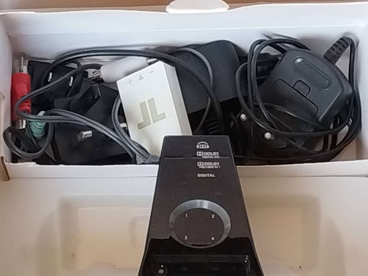 XBOX TRITTON WARHEAD 7.1 WIRELESS SURROUND HEADSET WITH BOX AND ACCESSORIES