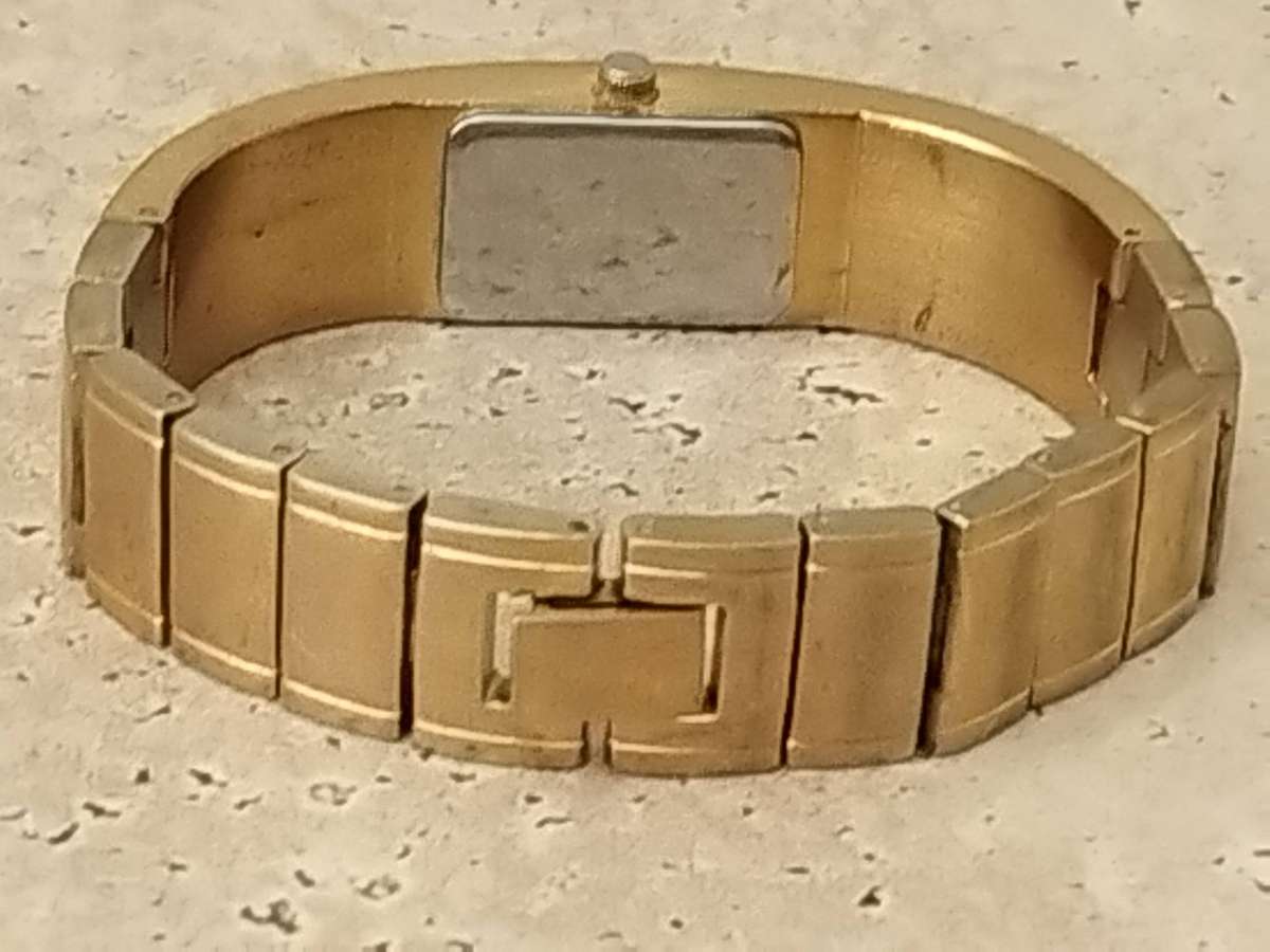 LADIES STUNNING TEMPO GOLD PLATED WATCH IN EXCELLENT WORKING CONDITION