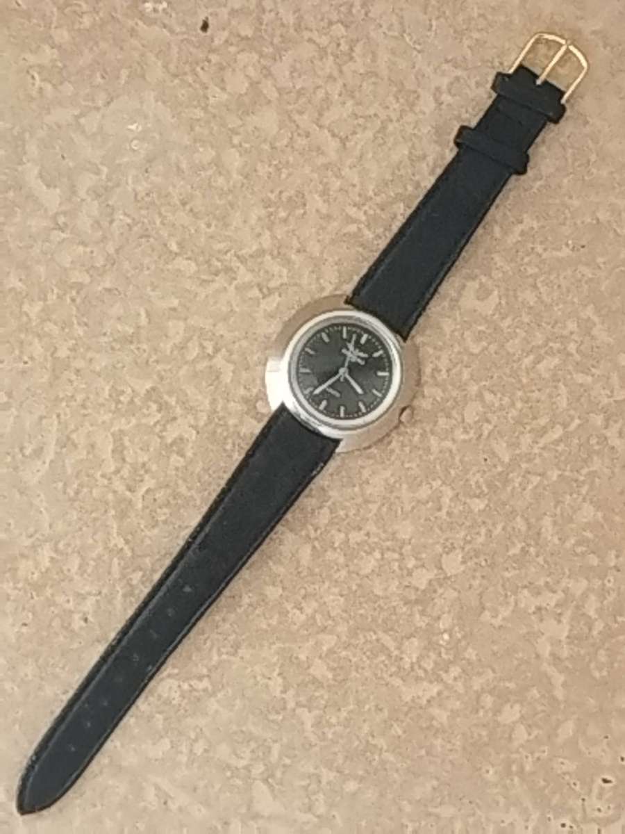 MENS VINTAGE ROMIL & J WATCH IN EXCELLENT WORKING CONDITION