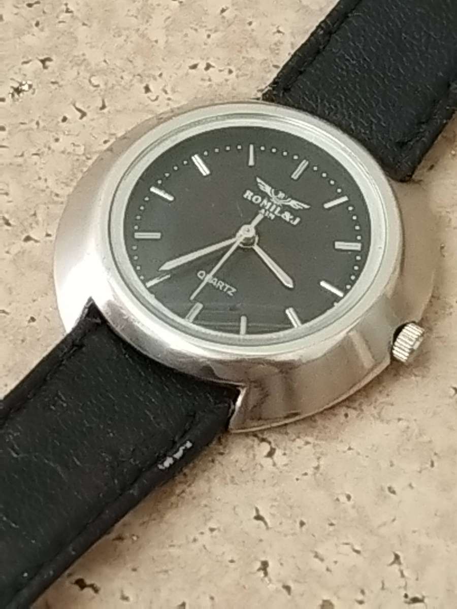 MENS VINTAGE ROMIL & J WATCH IN EXCELLENT WORKING CONDITION