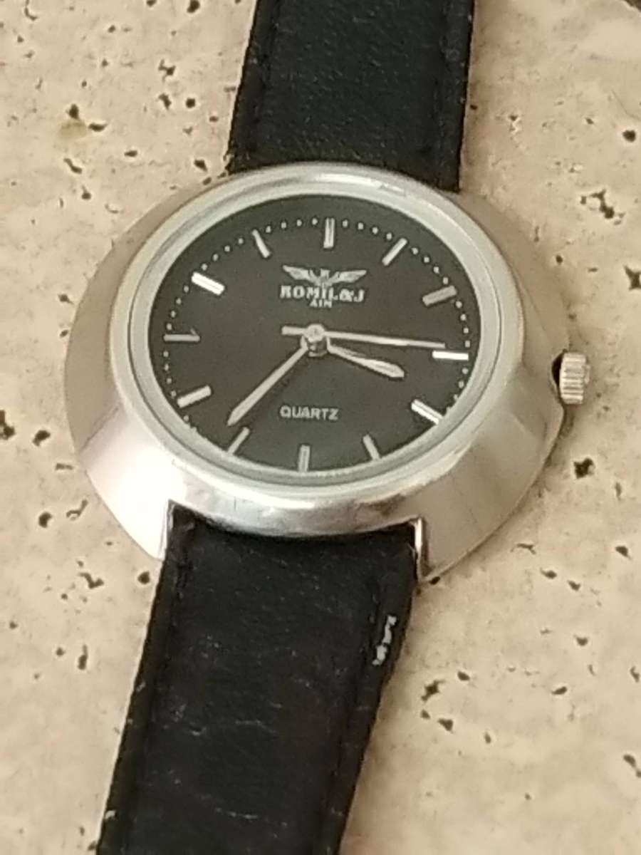 MENS VINTAGE ROMIL & J WATCH IN EXCELLENT WORKING CONDITION