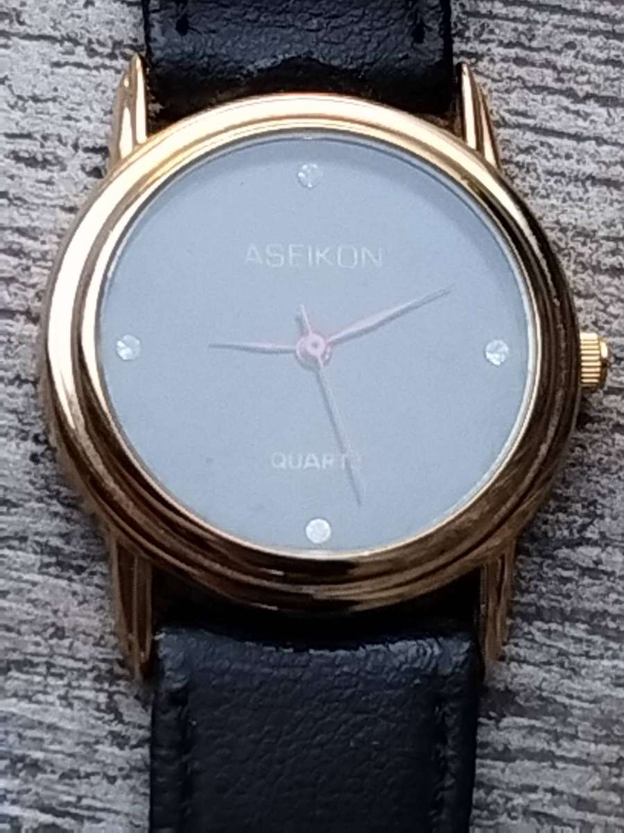 LADIES ASEIKON GOLD WATCH IN EXCELLENT WORKING CONDITION