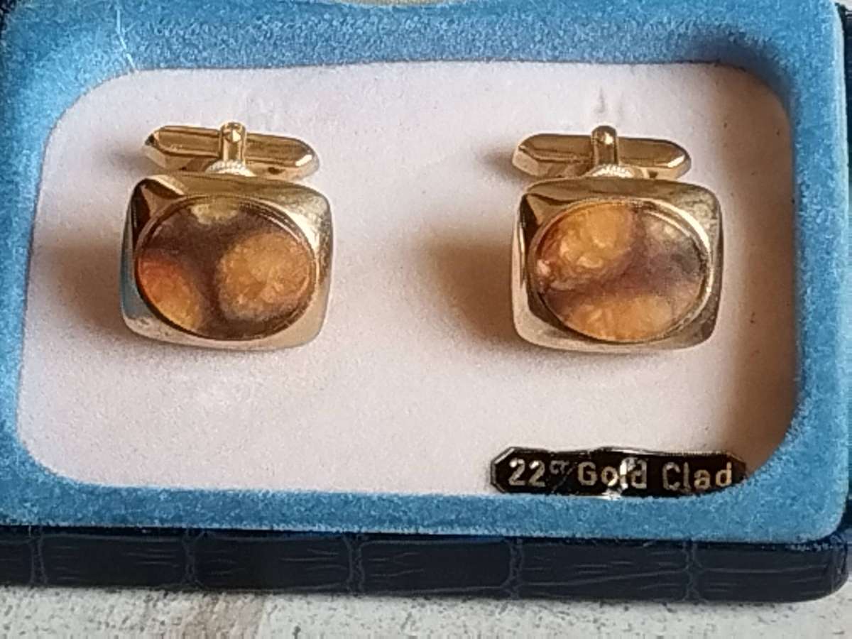 MENS VINTAGE 22CT GOLD CLAD TIGER EYE CUFFLINKS WITH ORIGINAL DISPLAY BOX
