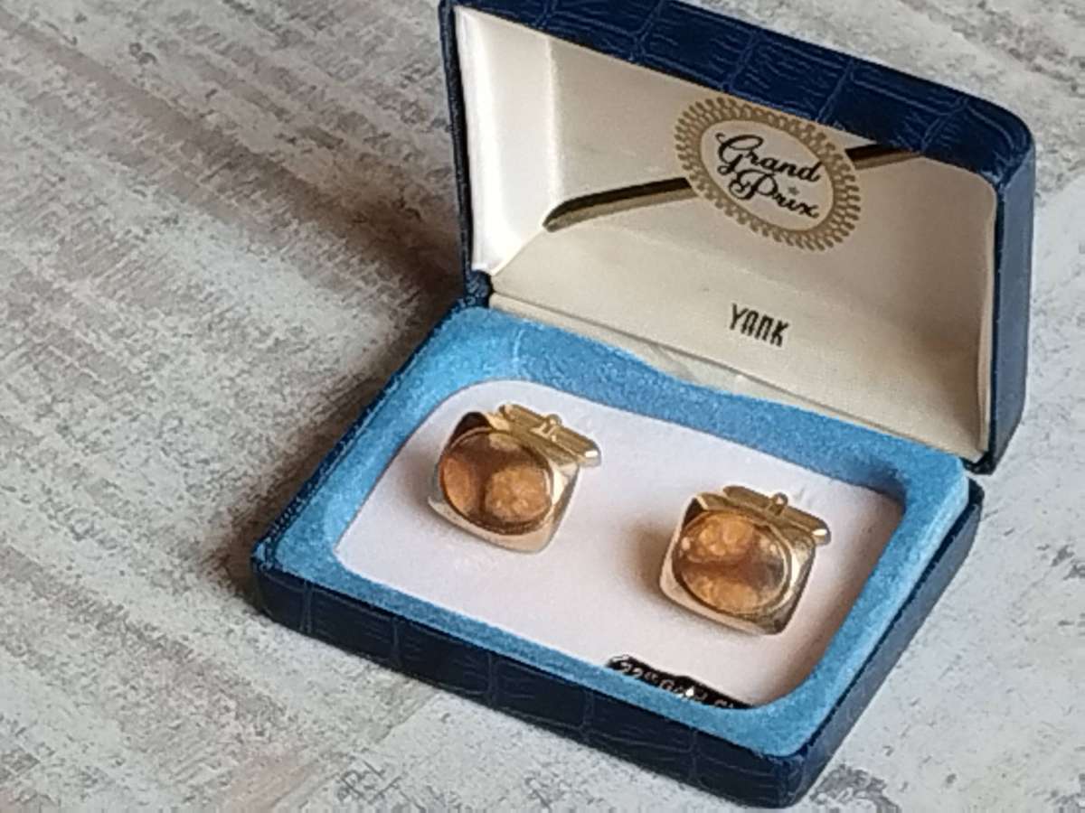 MENS VINTAGE 22CT GOLD CLAD TIGER EYE CUFFLINKS WITH ORIGINAL DISPLAY BOX