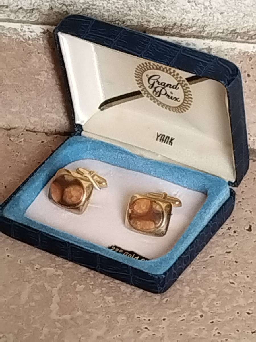 MENS VINTAGE 22CT GOLD CLAD TIGER EYE CUFFLINKS WITH ORIGINAL DISPLAY BOX