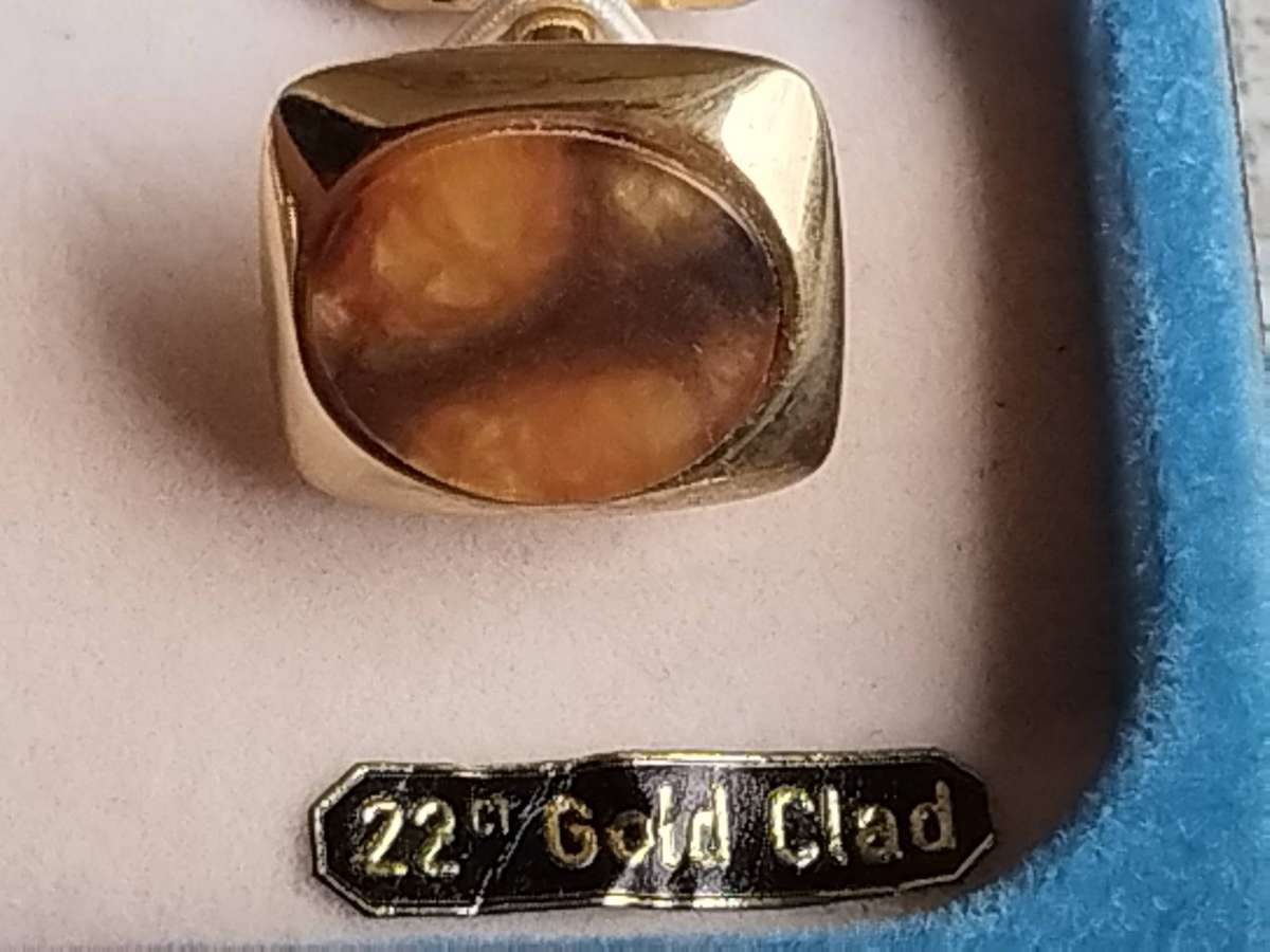 MENS VINTAGE 22CT GOLD CLAD TIGER EYE CUFFLINKS WITH ORIGINAL DISPLAY BOX