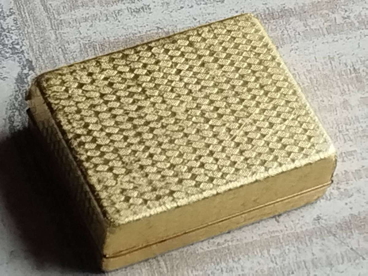 MENS VINTAGE RHODIUM CLAD CUFFLINKS IN ORIGINAL DISPLAY BOX