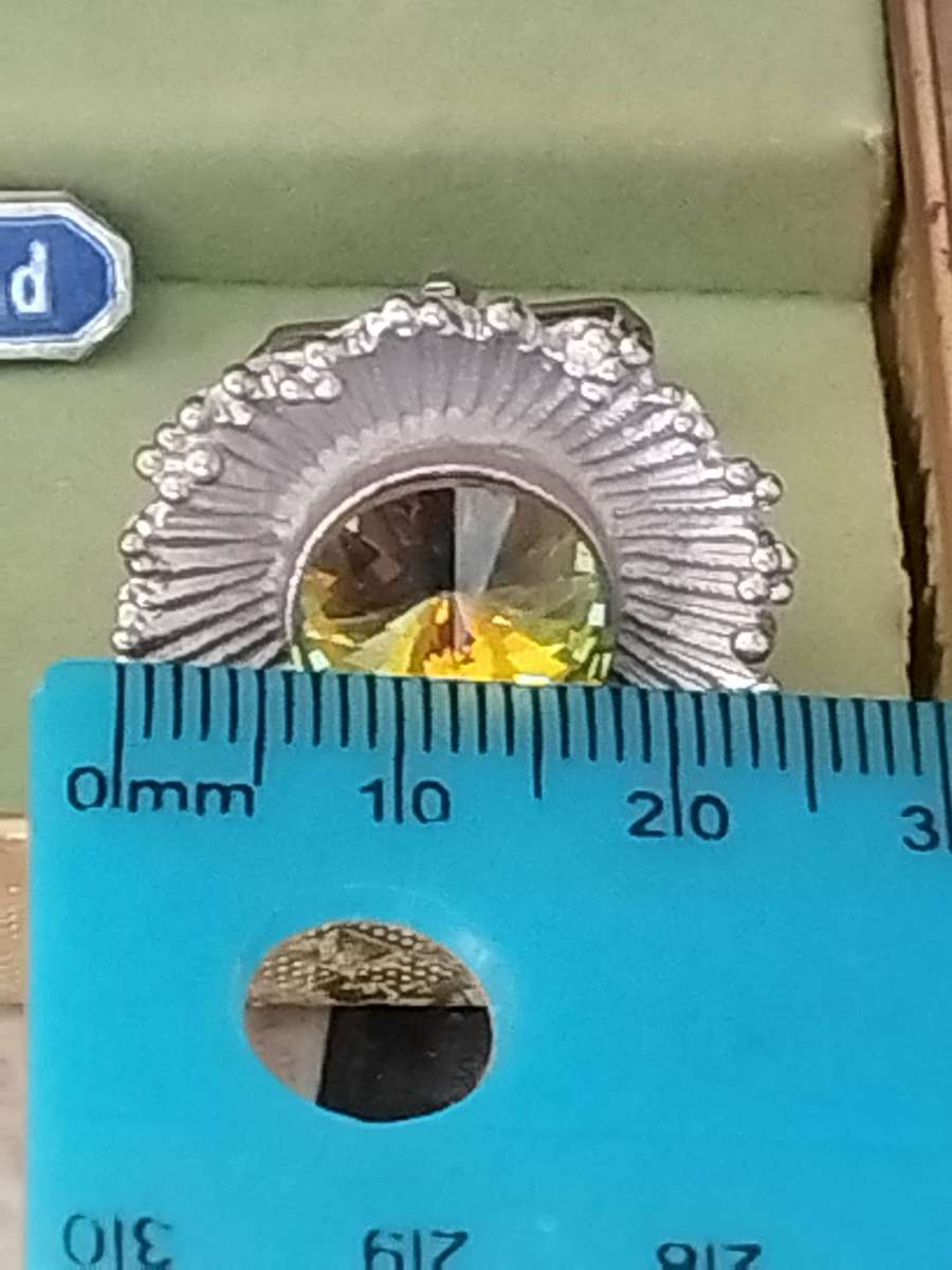 MENS VINTAGE RHODIUM CLAD CUFFLINKS IN ORIGINAL DISPLAY BOX