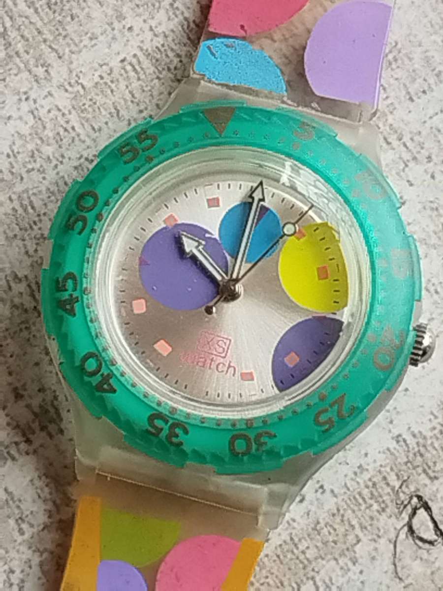 MENS XS SPORTS WATCH WITH ROTATING BEZEL IN EXCELLENT WORKING CONDITION