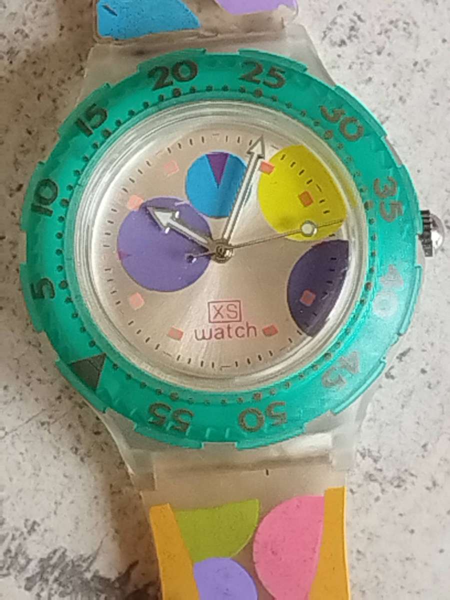 MENS XS SPORTS WATCH WITH ROTATING BEZEL IN EXCELLENT WORKING CONDITION