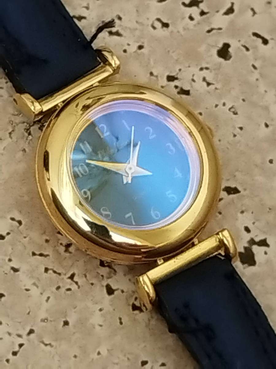 LADIES ELEGANT GOLD PHILIP PERSIO WATCH IN EXCELLENT WORKING CONDITION