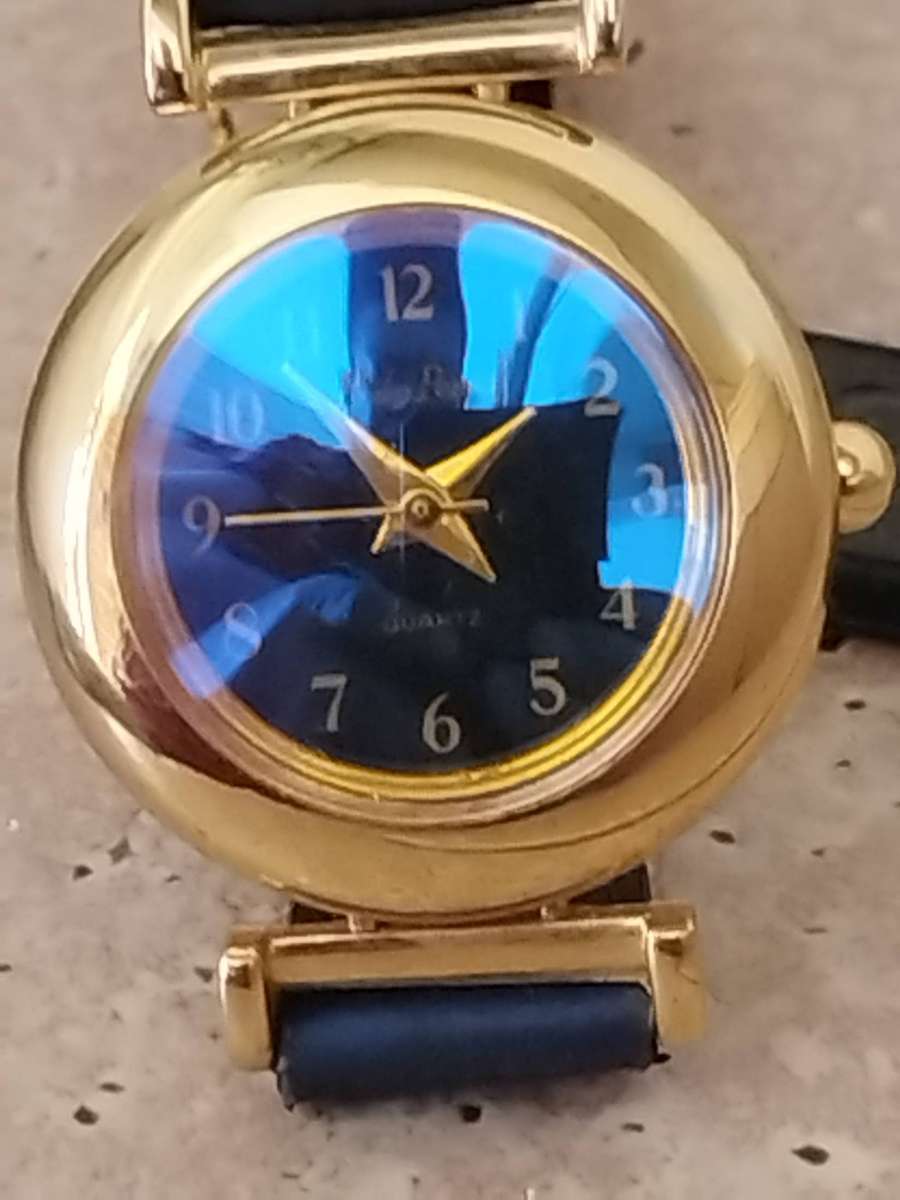 LADIES ELEGANT GOLD PHILIP PERSIO WATCH IN EXCELLENT WORKING CONDITION