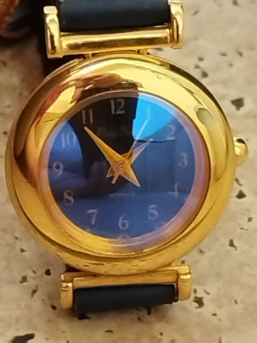 LADIES ELEGANT GOLD PHILIP PERSIO WATCH IN EXCELLENT WORKING CONDITION