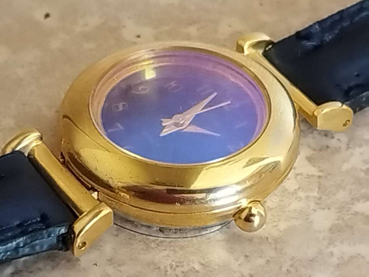 LADIES ELEGANT GOLD PHILIP PERSIO WATCH IN EXCELLENT WORKING CONDITION
