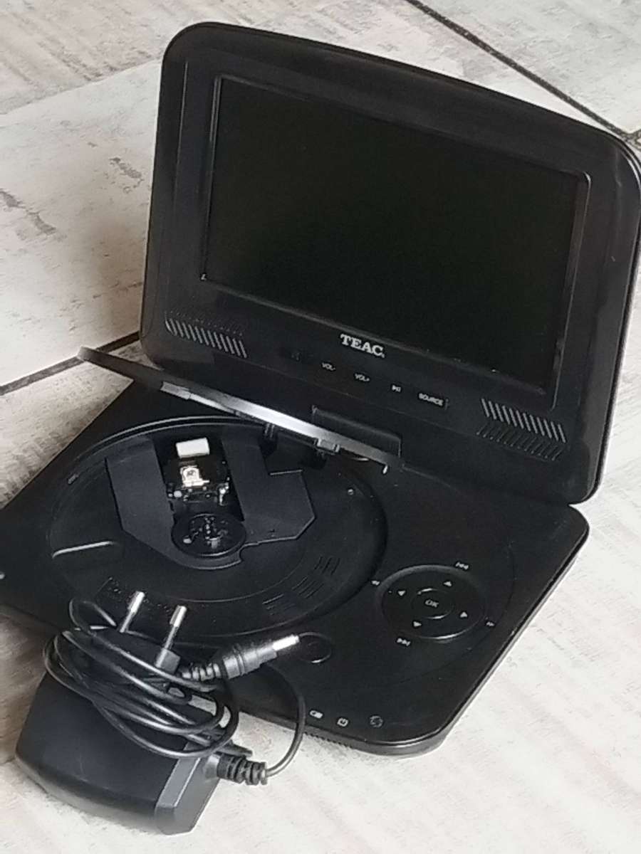 TEAC PORTABLE RECHARGEABLE DVD PLAYER MODEL PDVD-707B