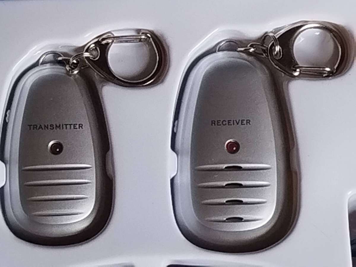 FOLLOW ME ELECTRONIC MONITORING SYSTEM DX-147 - STILL UNUSED IN BOX