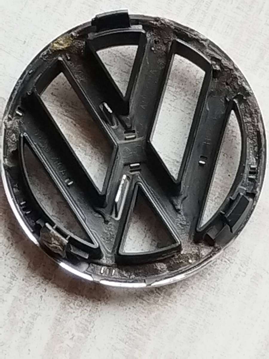 VW CHROME BADGE MEASURES +/- 120MM SIDE TO SIDE