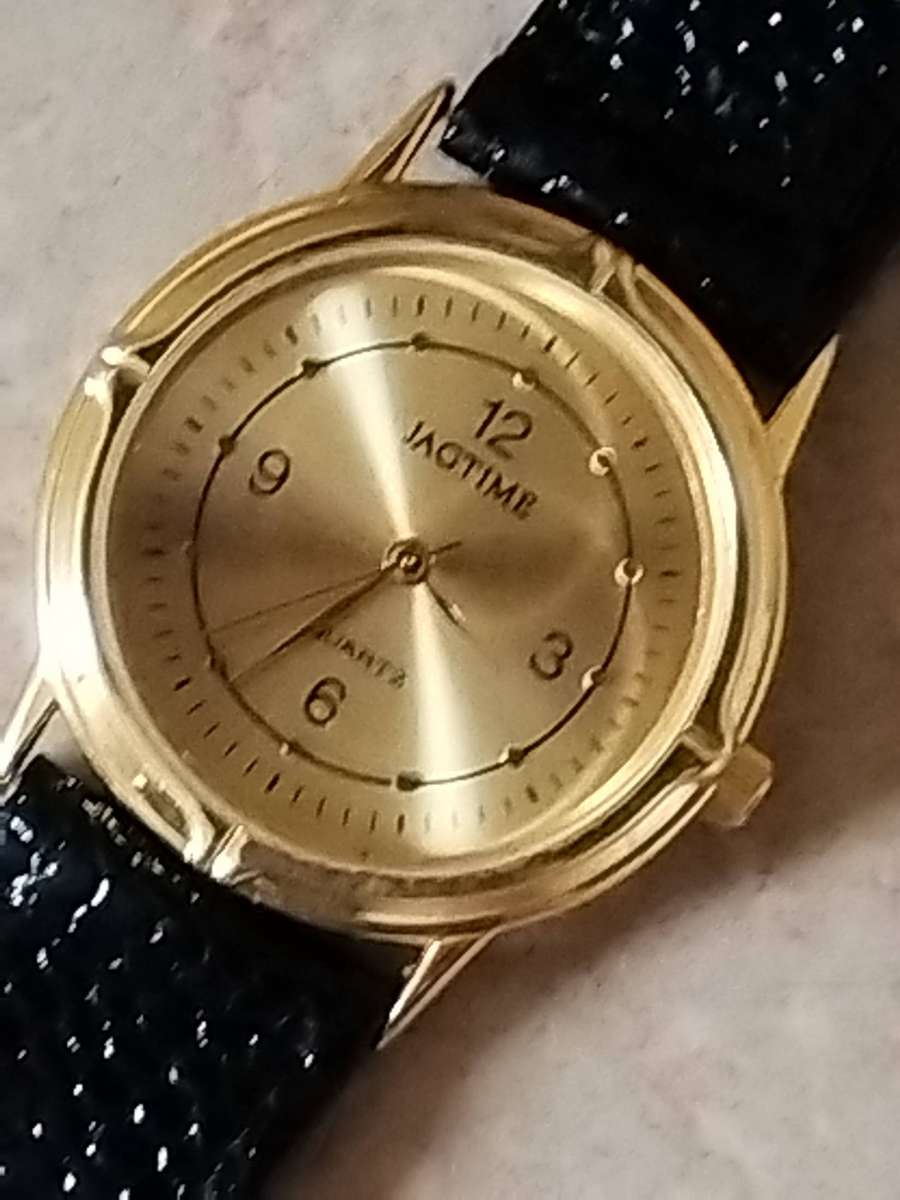 MENS SILVER AND GOLD WATCH SET BOTH IN EXCELLENT WORKING CONDITION - BIDDING FOR BOTH WATCHES