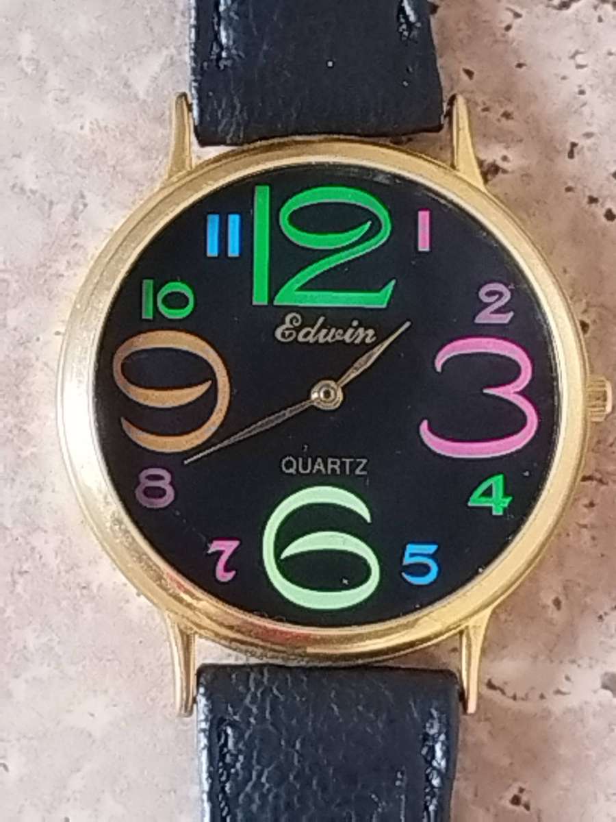 LADIES GOLD EDWIN COLOURFUL WATCH IN EXCELLENT WORKING CONDITION
