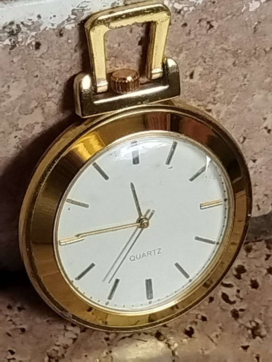 MENS GOLD PLATED POCKET WATCH IN EXCELLENT WORKING CONDITION