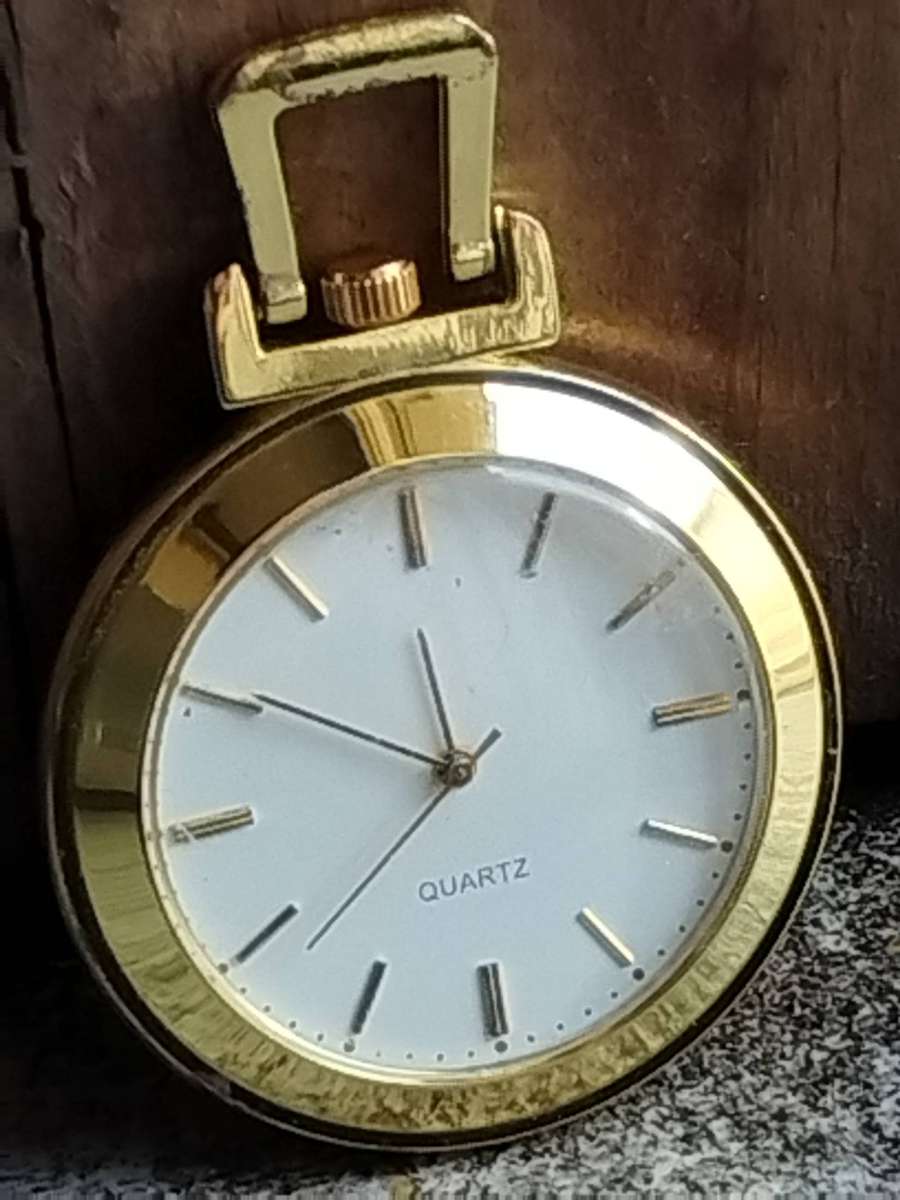 MENS GOLD PLATED POCKET WATCH IN EXCELLENT WORKING CONDITION