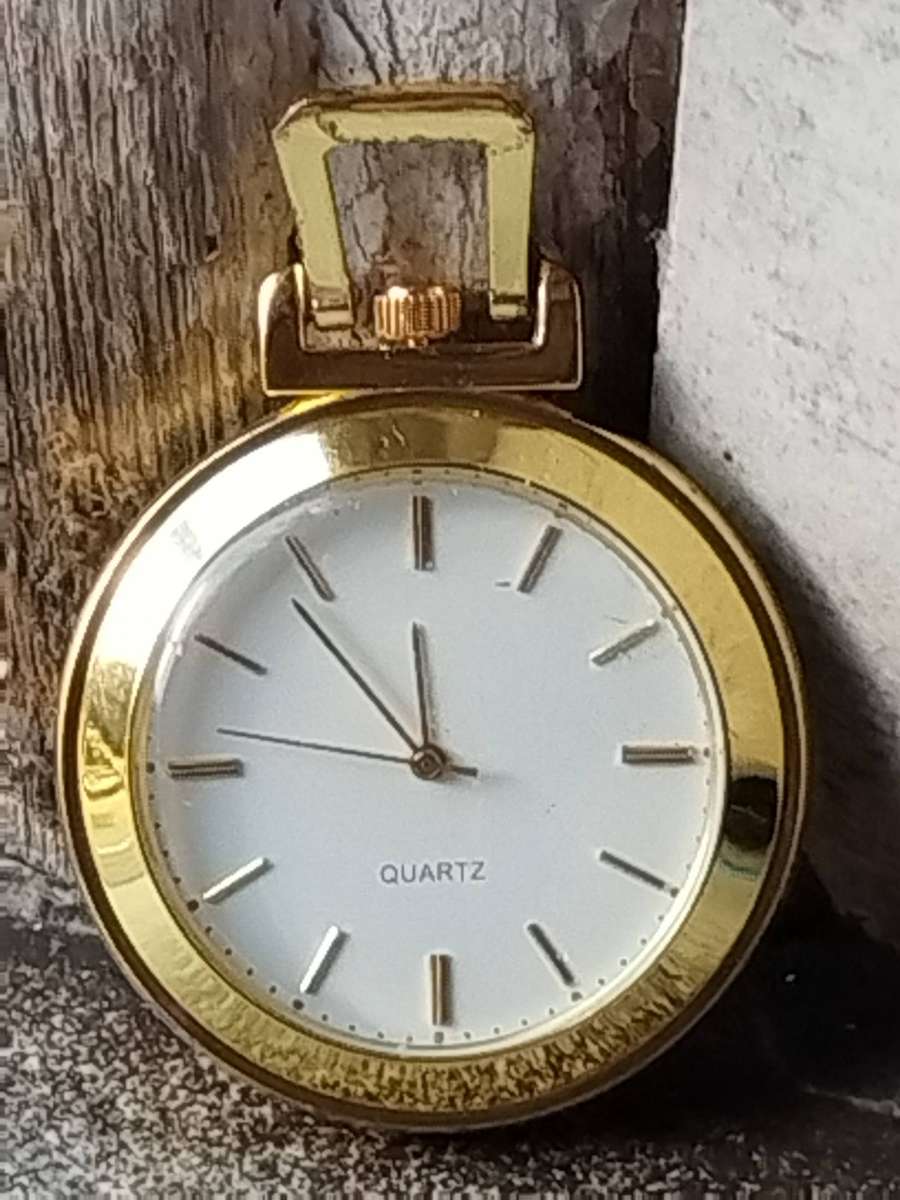 MENS GOLD PLATED POCKET WATCH IN EXCELLENT WORKING CONDITION