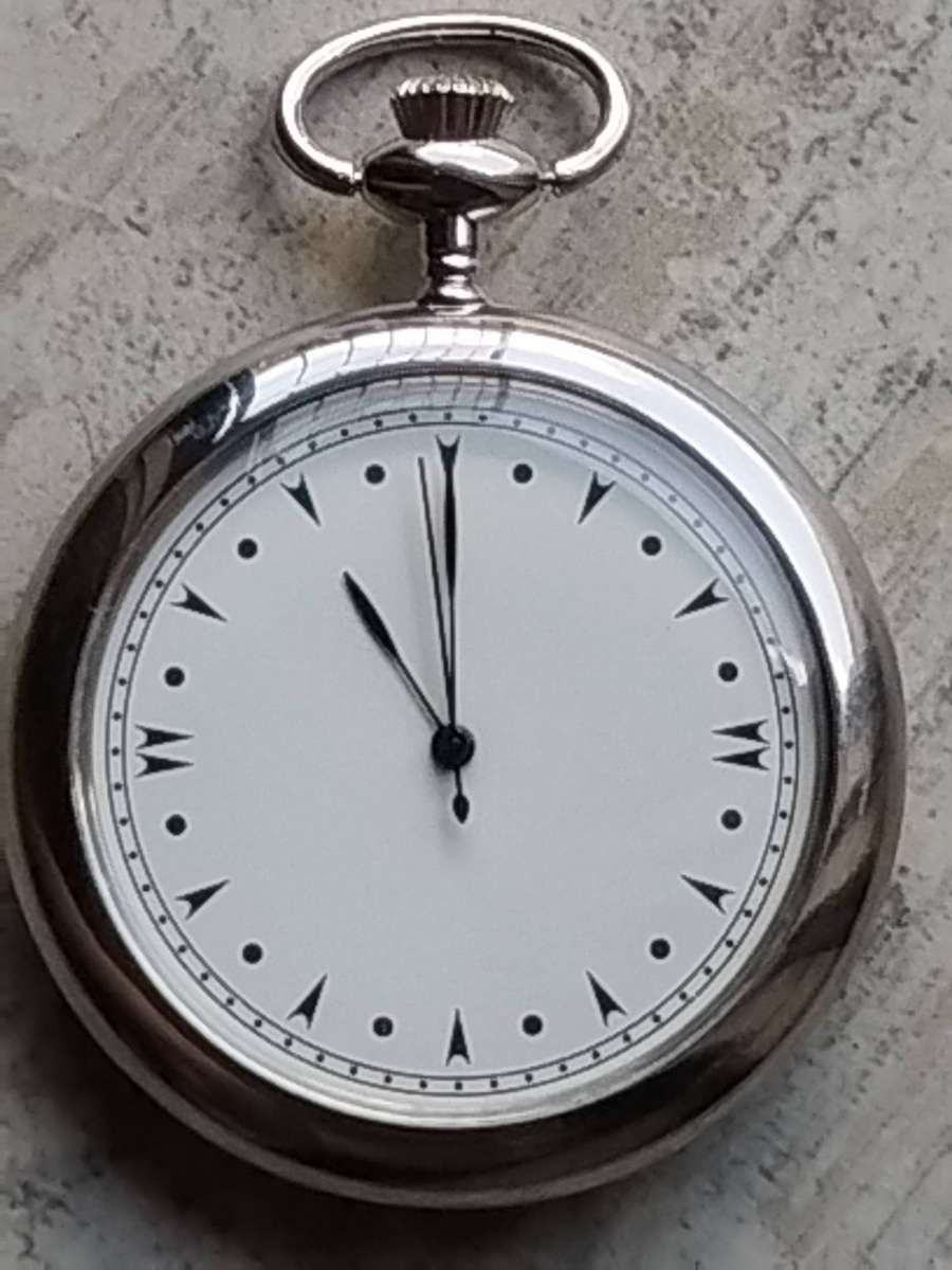 MENS SILVER POCKET WATCH IN EXCELLENT WORKING CONDITION
