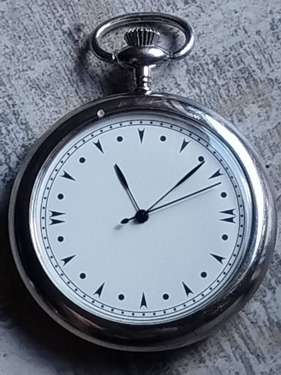 MENS SILVER POCKET WATCH IN EXCELLENT WORKING CONDITION