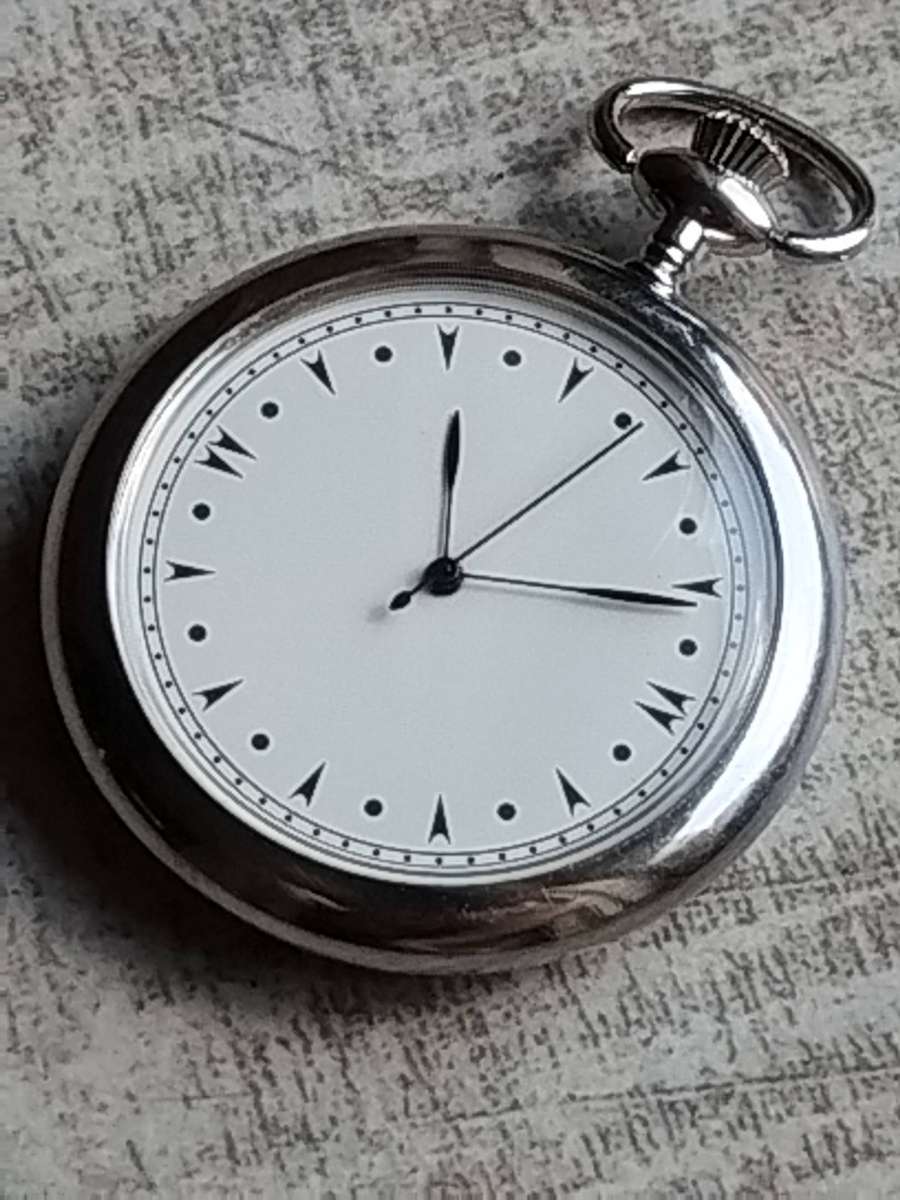 MENS SILVER POCKET WATCH IN EXCELLENT WORKING CONDITION