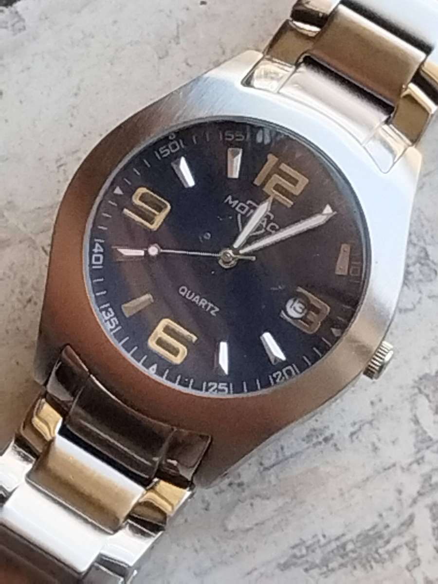 MENS VINTAGE MONACO STAINLESS STEEL WATCH IN EXCELLENT WORKING CONDITION - READ DESCRIPTION