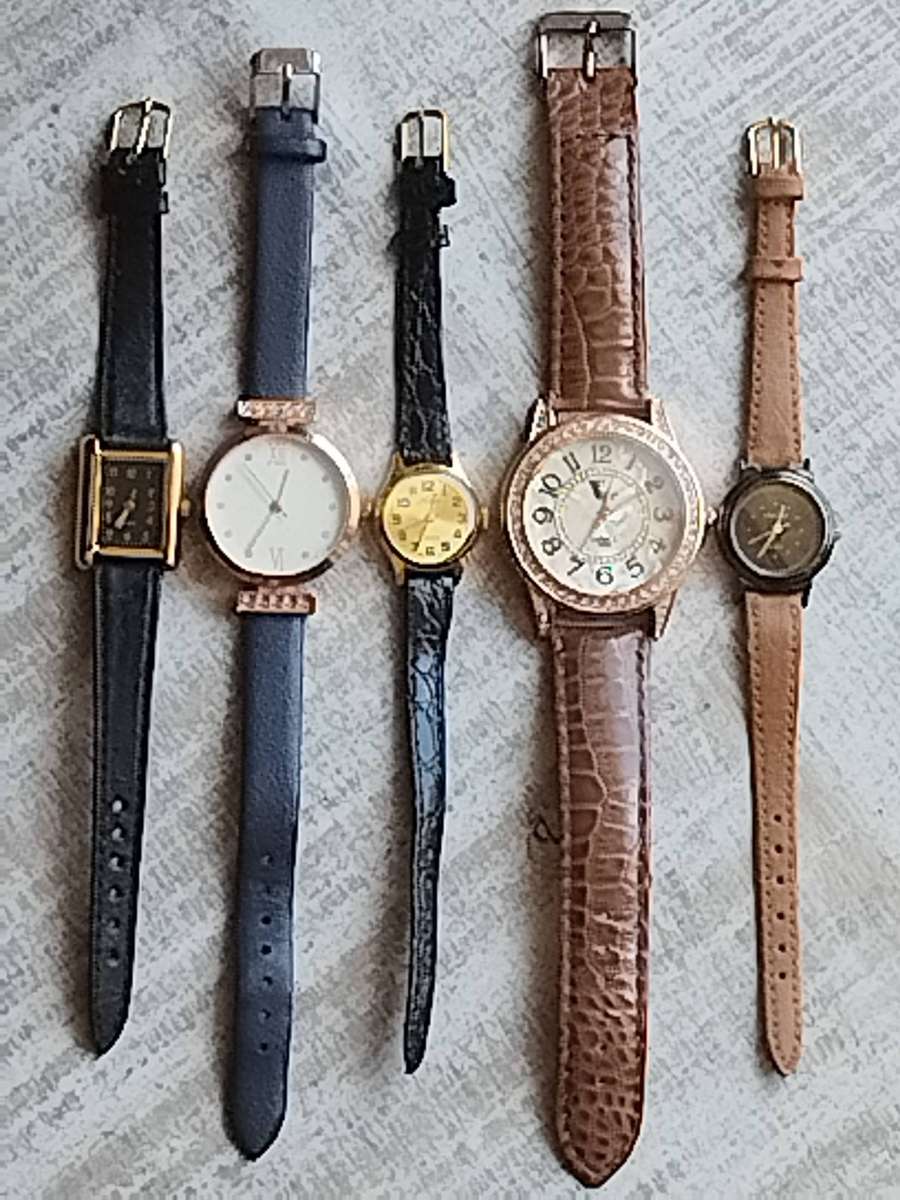 LADIES WATCH COLLECTION ALL IN EXCELLENT WORKING CONDITION - BIDDING FOR ALL 5 WATCHES