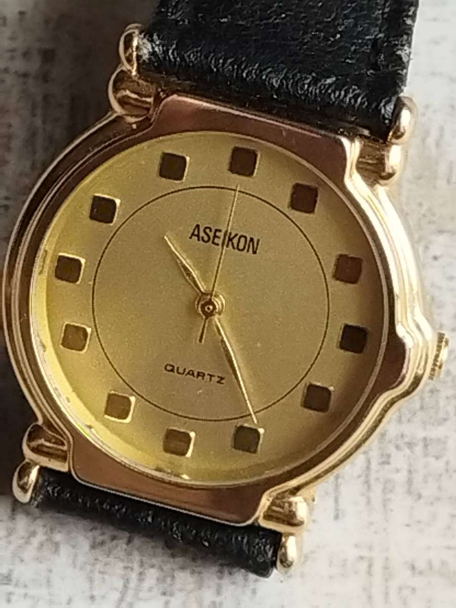 LADIES VINTAGE ASEIKON GOLD WATCH IN EXCELLENT WORKING CONDITION